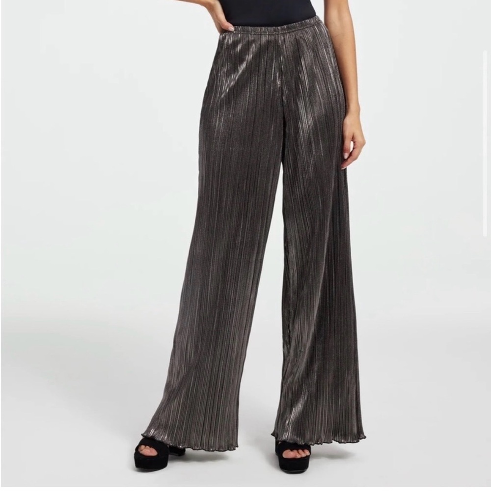 Good American Plisse Pull On Wide Leg Pant Chrome